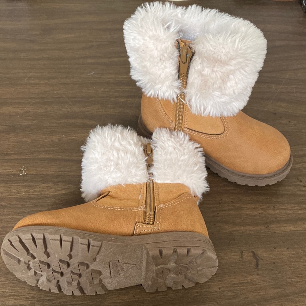 OshKosh B’Gosh size 6 baby girl boots